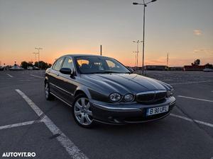 Jaguar X-Type